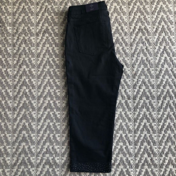 NYDJ rhinestone cuffed crop black pant in size 6 - Picture 12 of 15